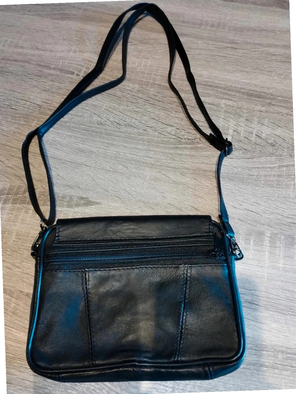 Small crossbody bag made of faux leather – photo 2